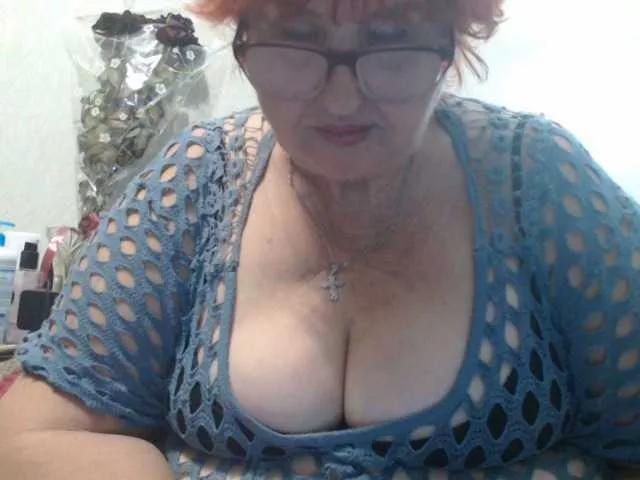 PeggySoft from BongaCams