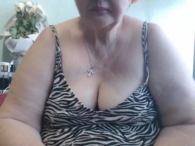 PeggySoft from BongaCams