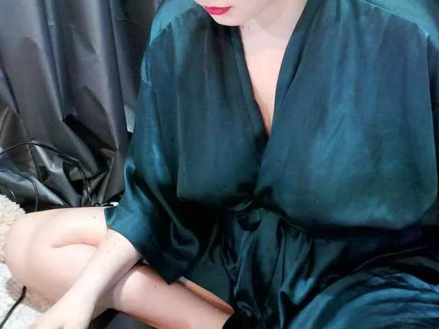 QueenTina from BongaCams