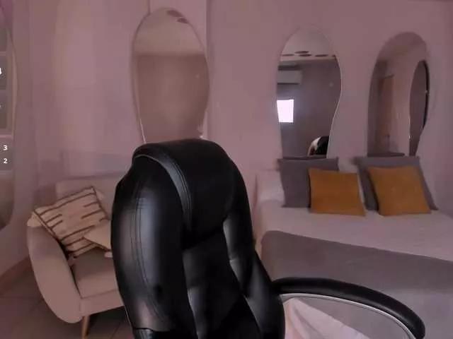 RossieRhoades from BongaCams