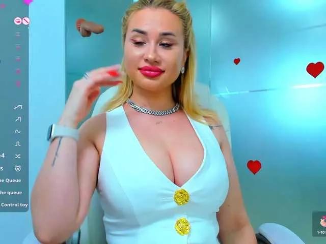 sassyqueen from BongaCams