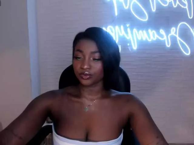 SavannahStorm from BongaCams