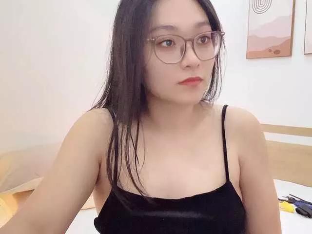 Selena295 from BongaCams