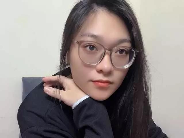 Selena295 from BongaCams