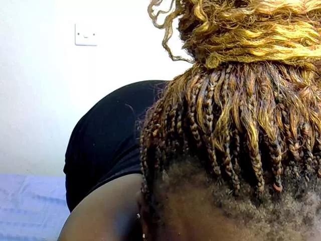 Sexxyref from BongaCams