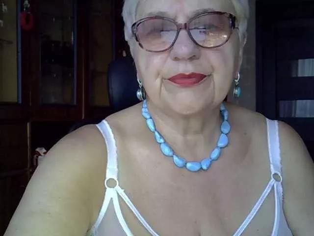 SweetCherry00 from BongaCams