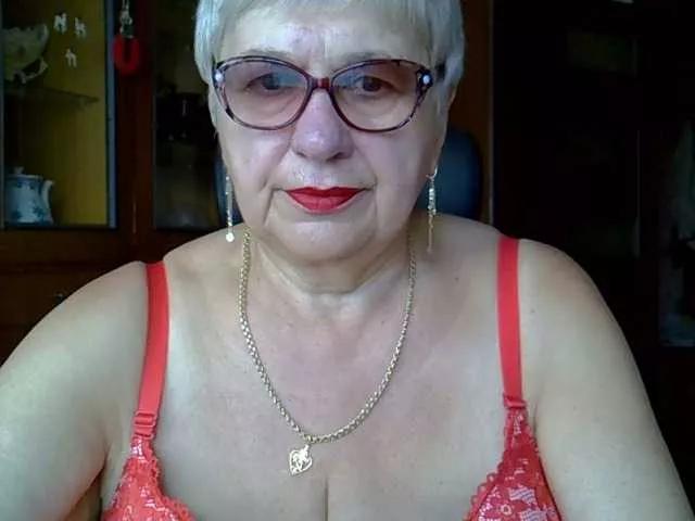SweetCherry00 from BongaCams