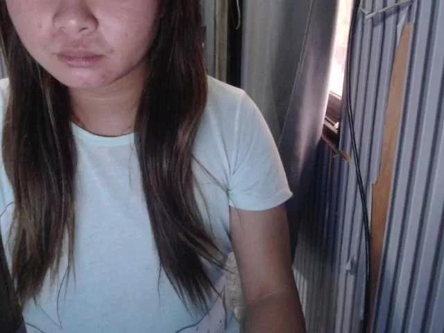 sweetdreamslea from BongaCams