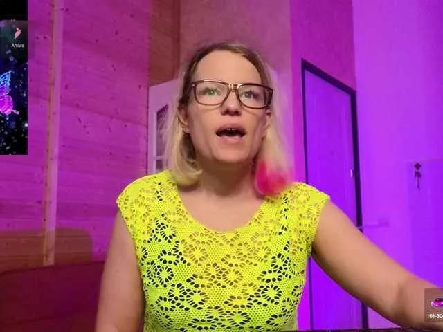 sweeteve050 from BongaCams
