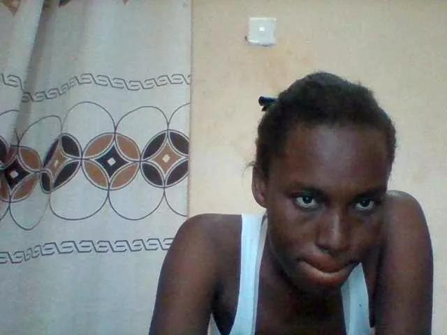 SweetHal from BongaCams