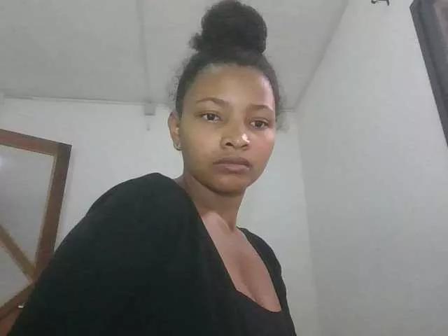 Sweetiepop from BongaCams