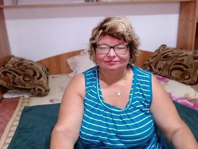 SweetMommaX from BongaCams