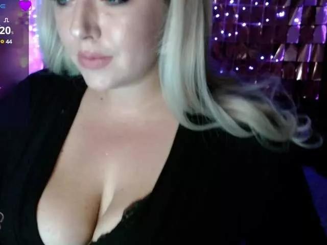 SxSCherry from BongaCams