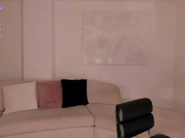 TaraLawrence from BongaCams