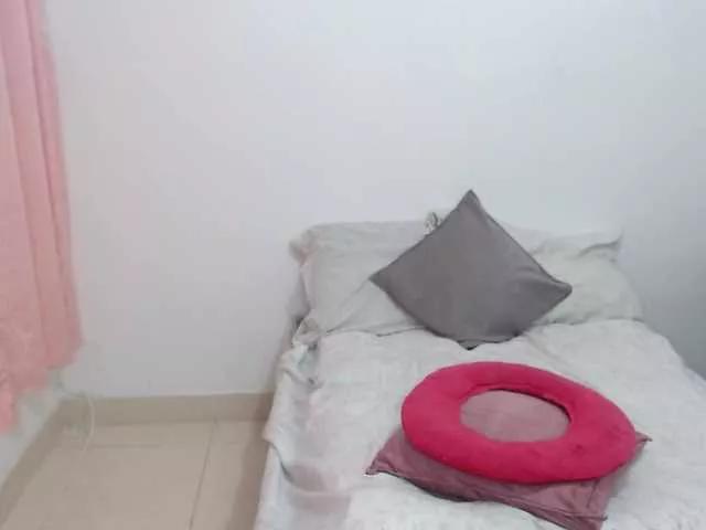 titsbiglovers from BongaCams