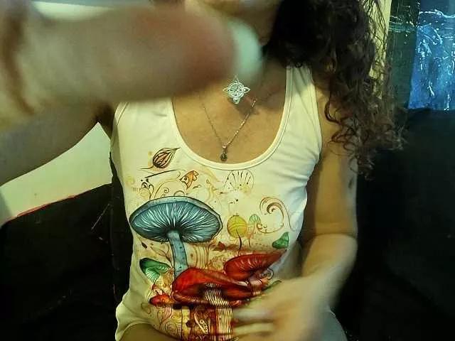 Yinyer7 from BongaCams
