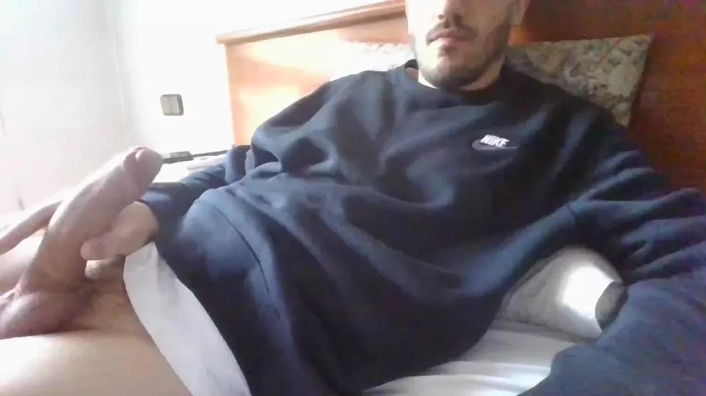 Alvarobcn34 from Cam4
