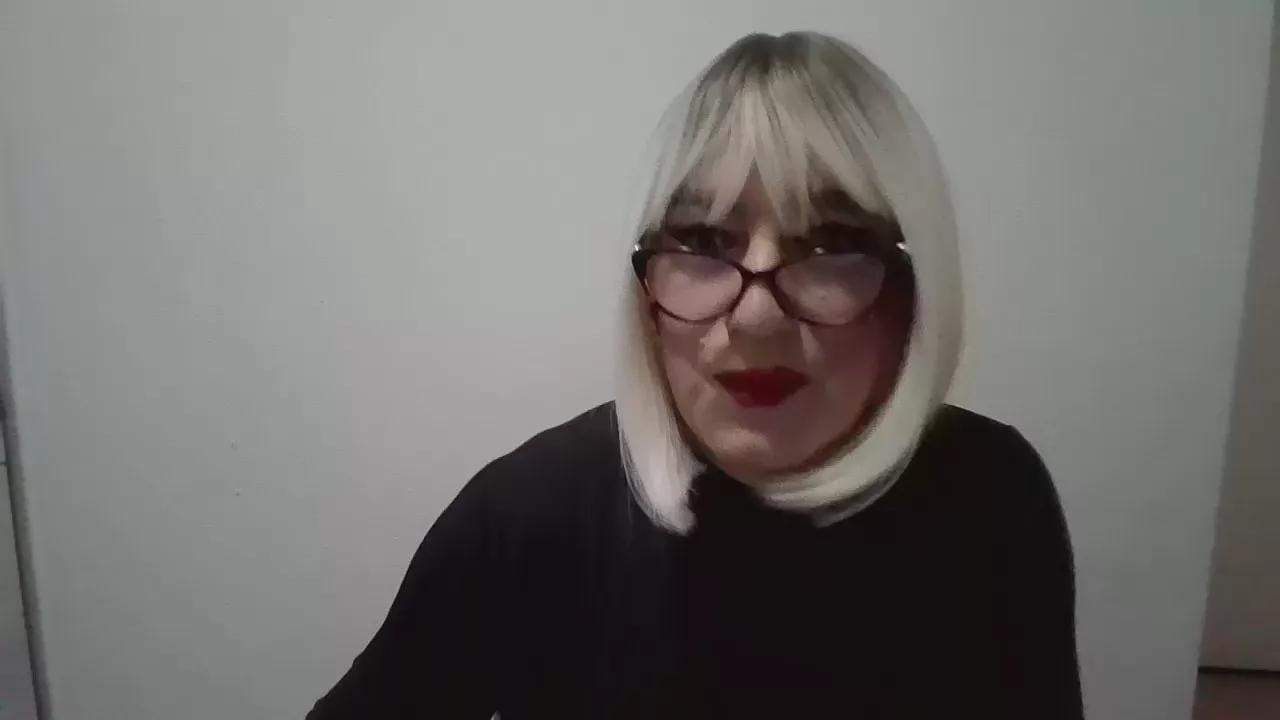 AnnaTravhot from Cam4