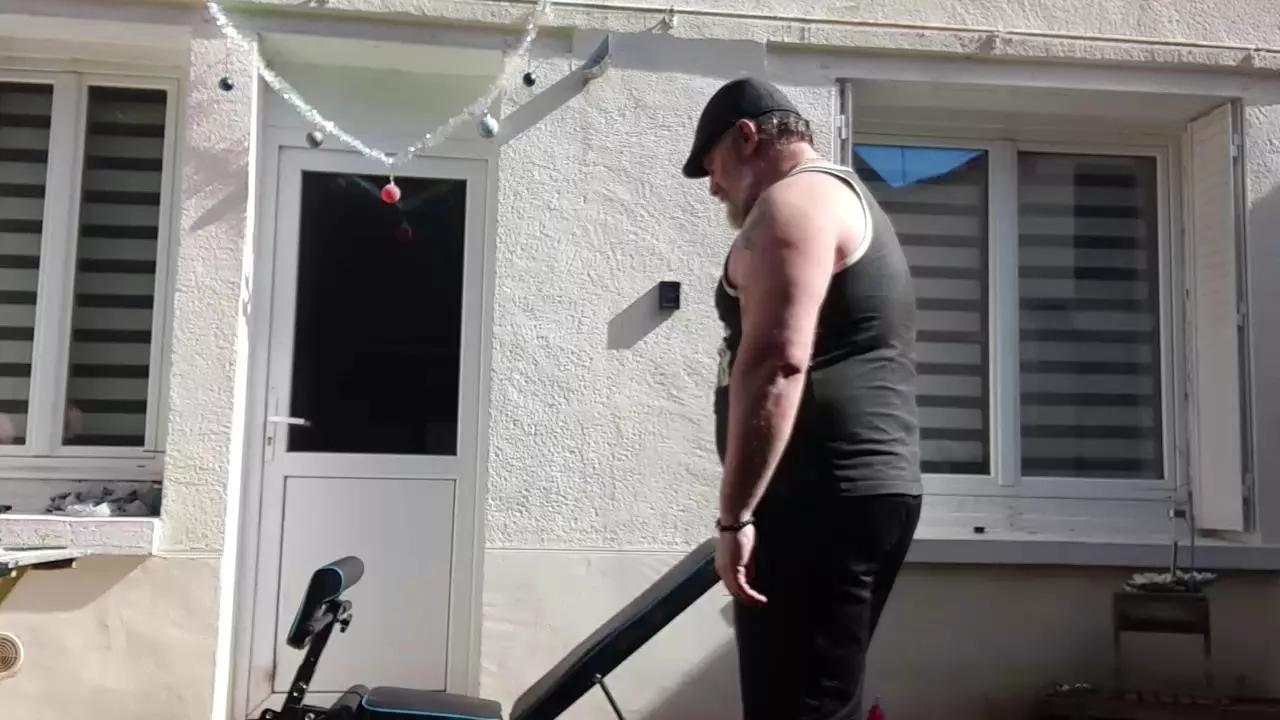 Buddy83600 from Cam4