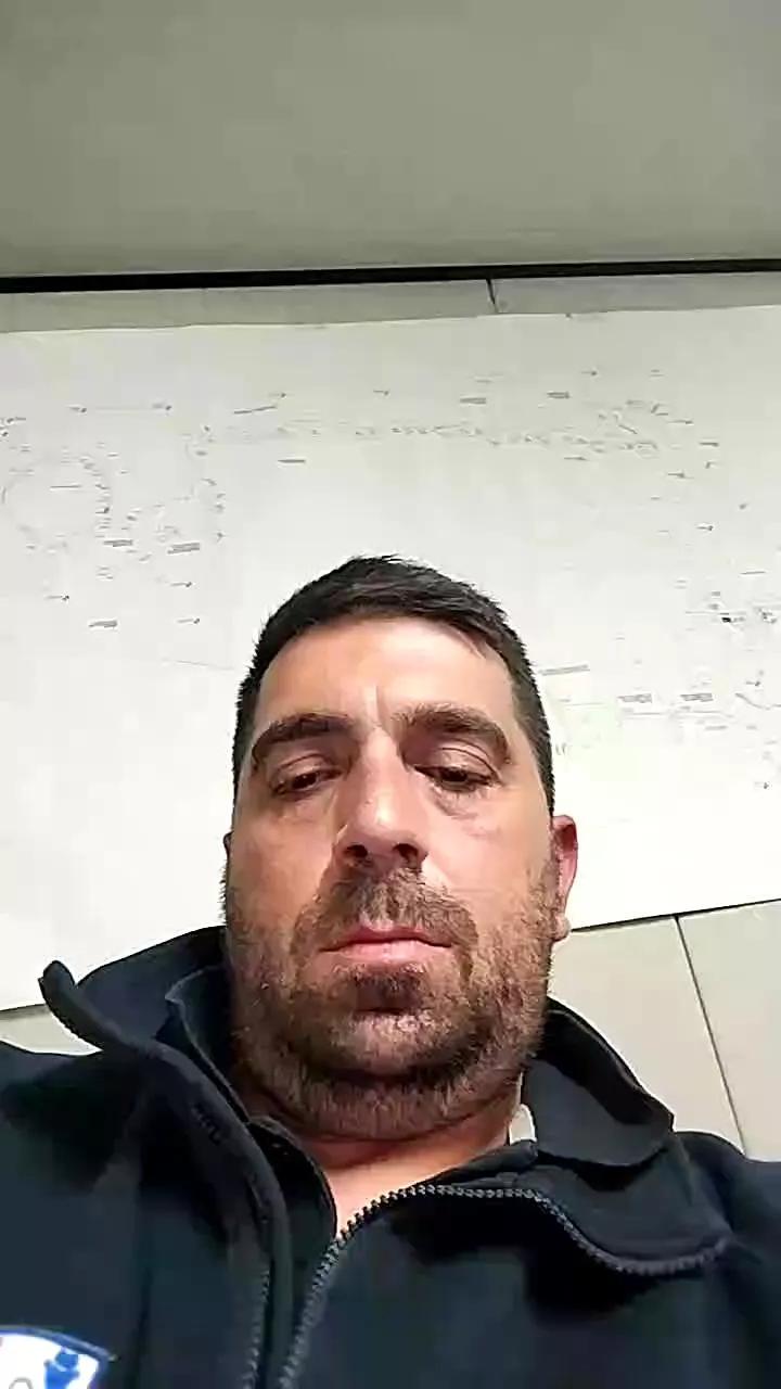 Bullvoglio from Cam4