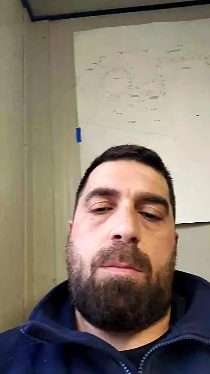 Bullvoglio from Cam4