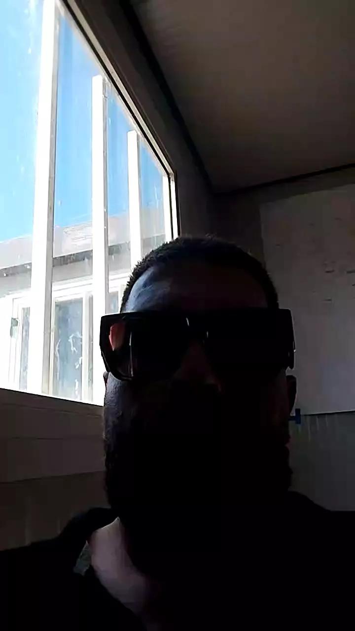 Bullvoglio from Cam4