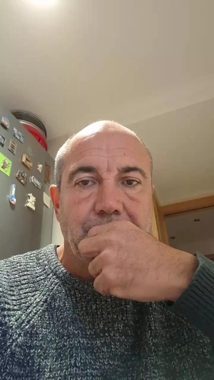 Bunner72 from Cam4