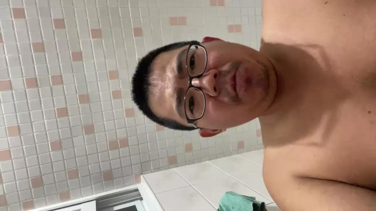 Edgemebear69 from Cam4