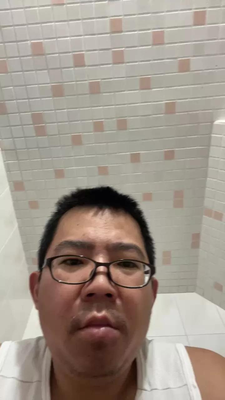 Edgemebear69 from Cam4
