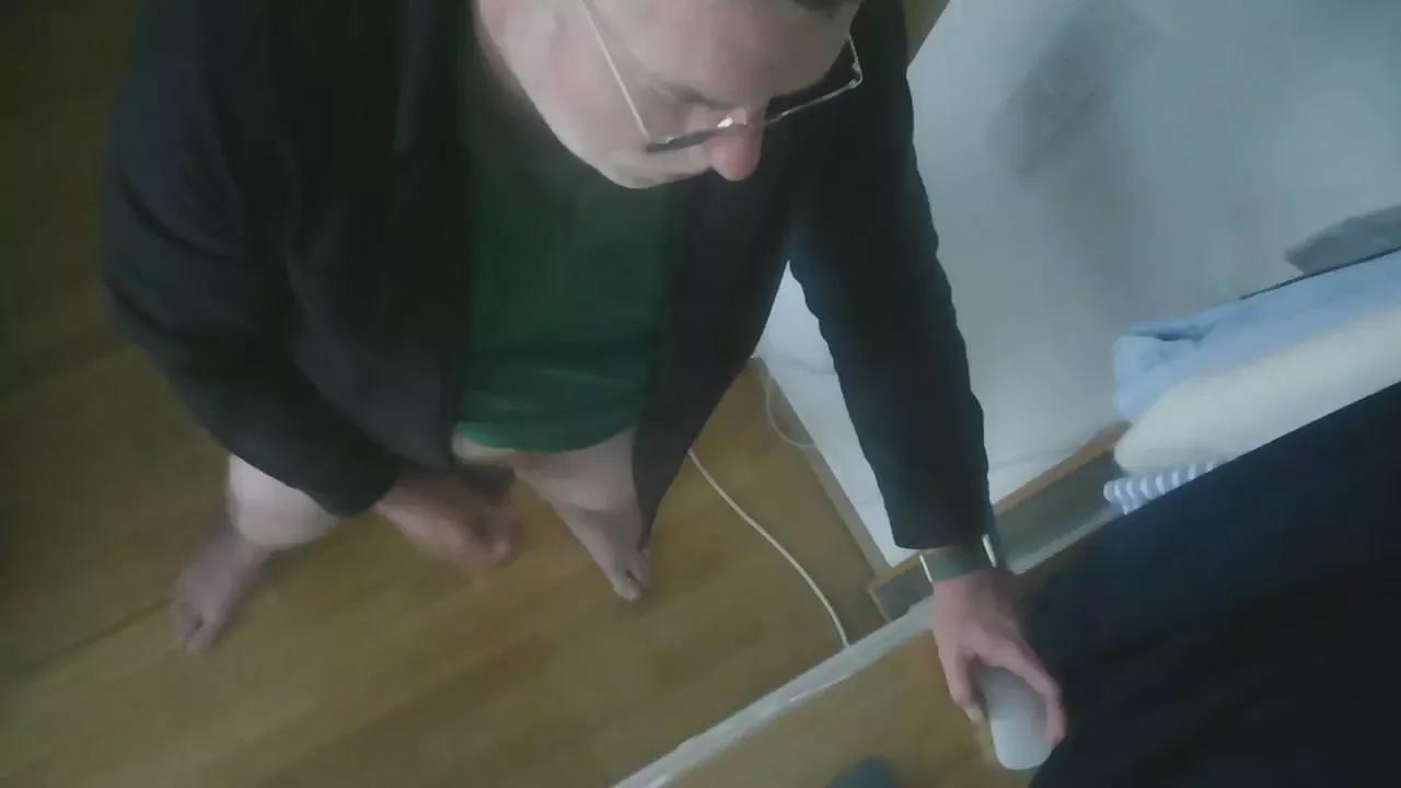 erleichtbi from Cam4