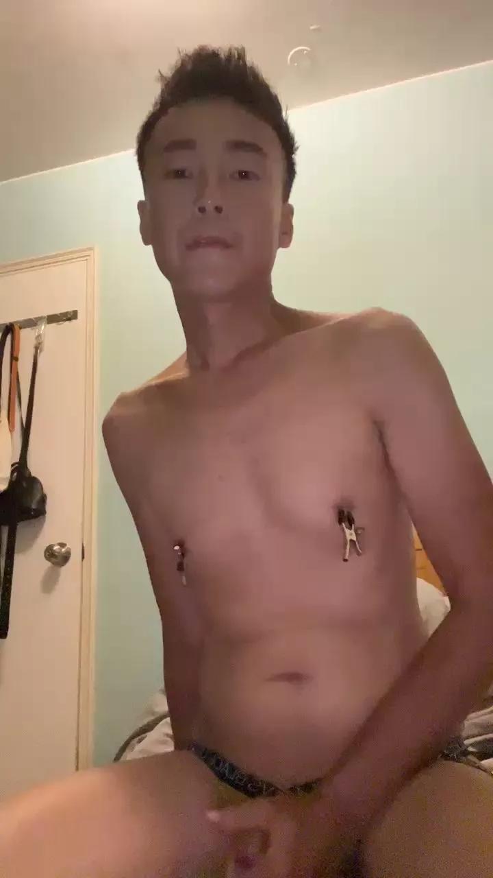 Jerrybb_slave from Cam4