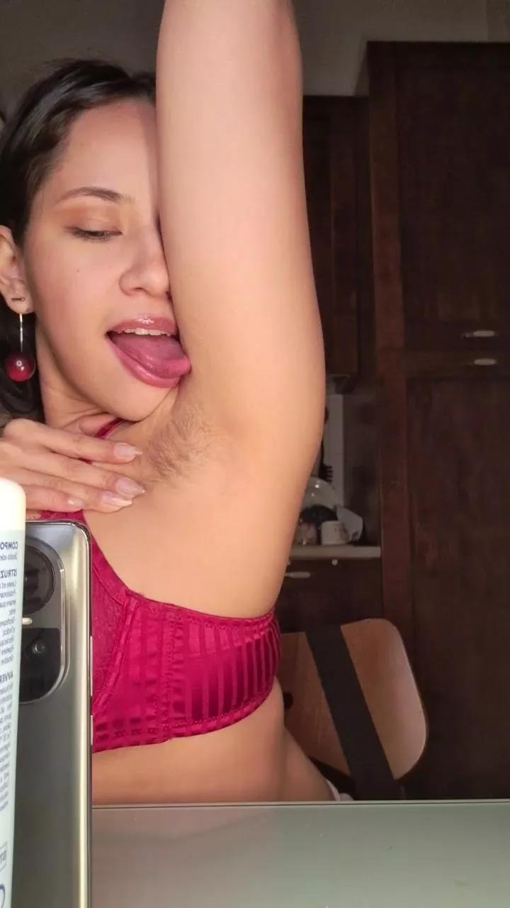 Kittenpurrr from Cam4