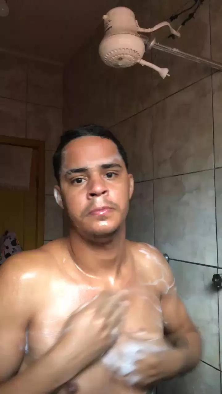 Lipinh0 from Cam4