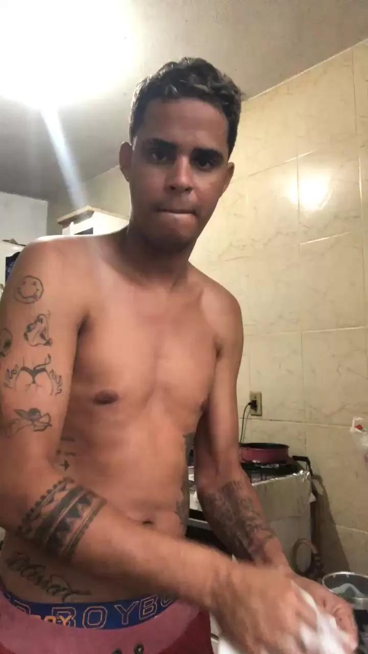 Lipinh0 from Cam4