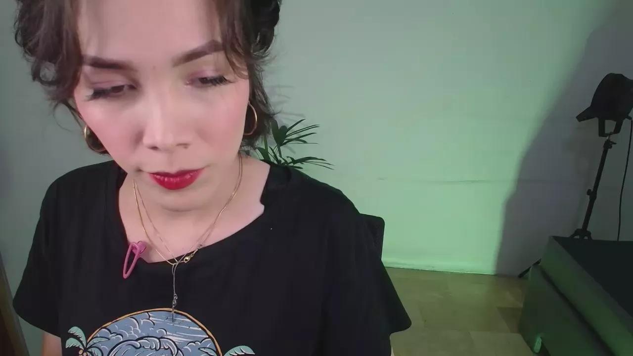 MadameRuiz from Cam4