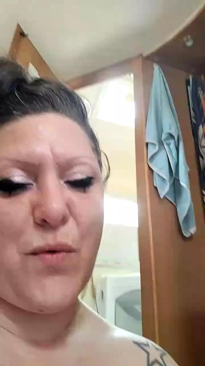 MissKemikal from Cam4