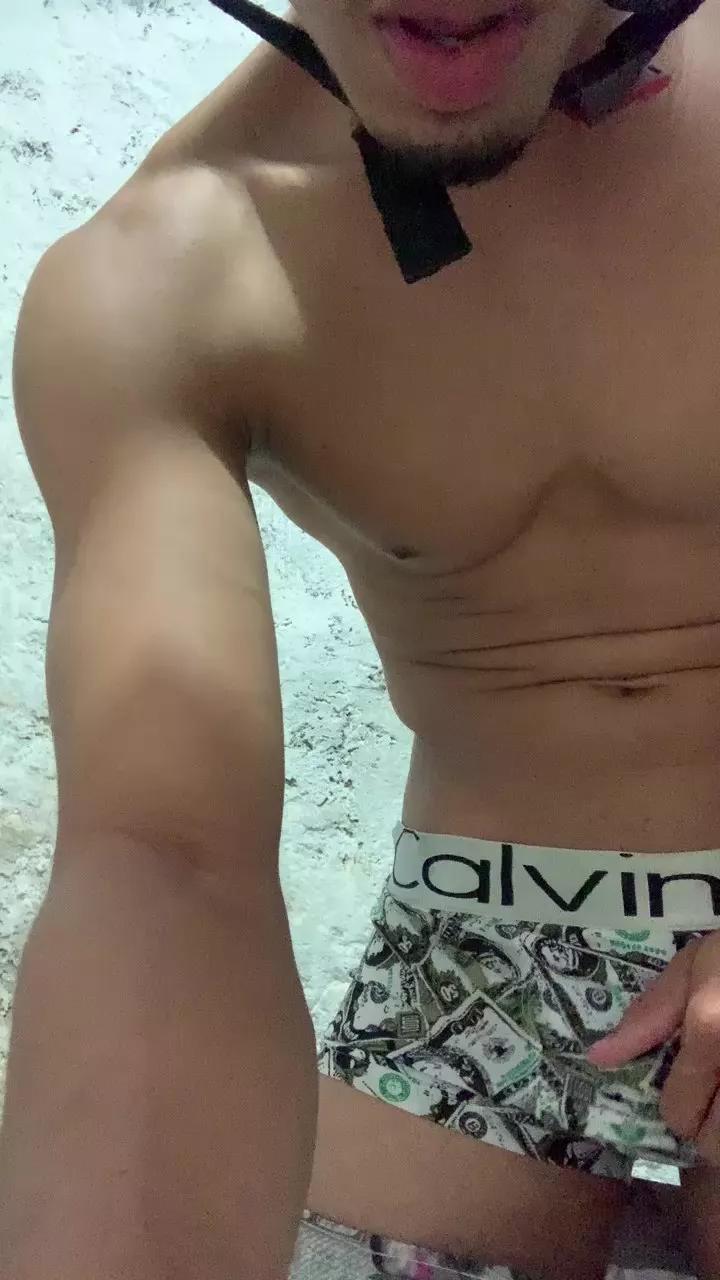 Moto_boy1997 from Cam4