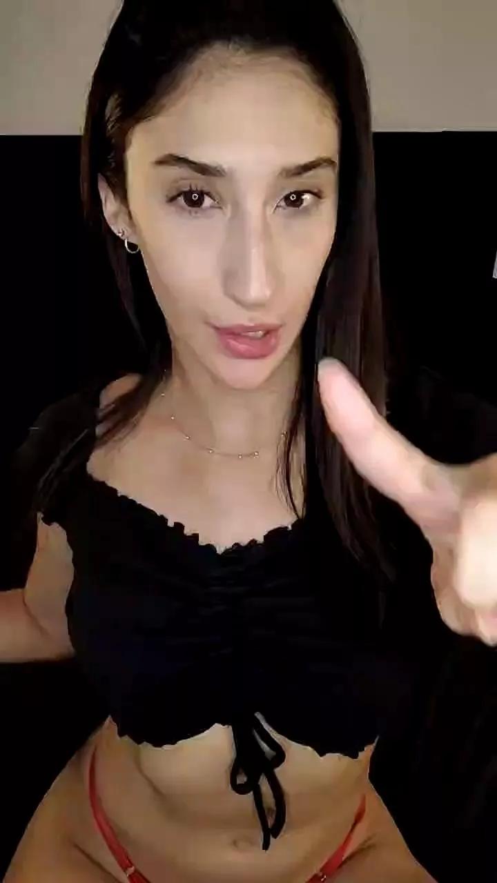 NazaPetite from Cam4