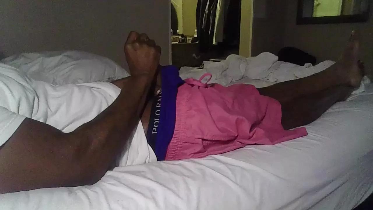 RonniePipeHer from Cam4