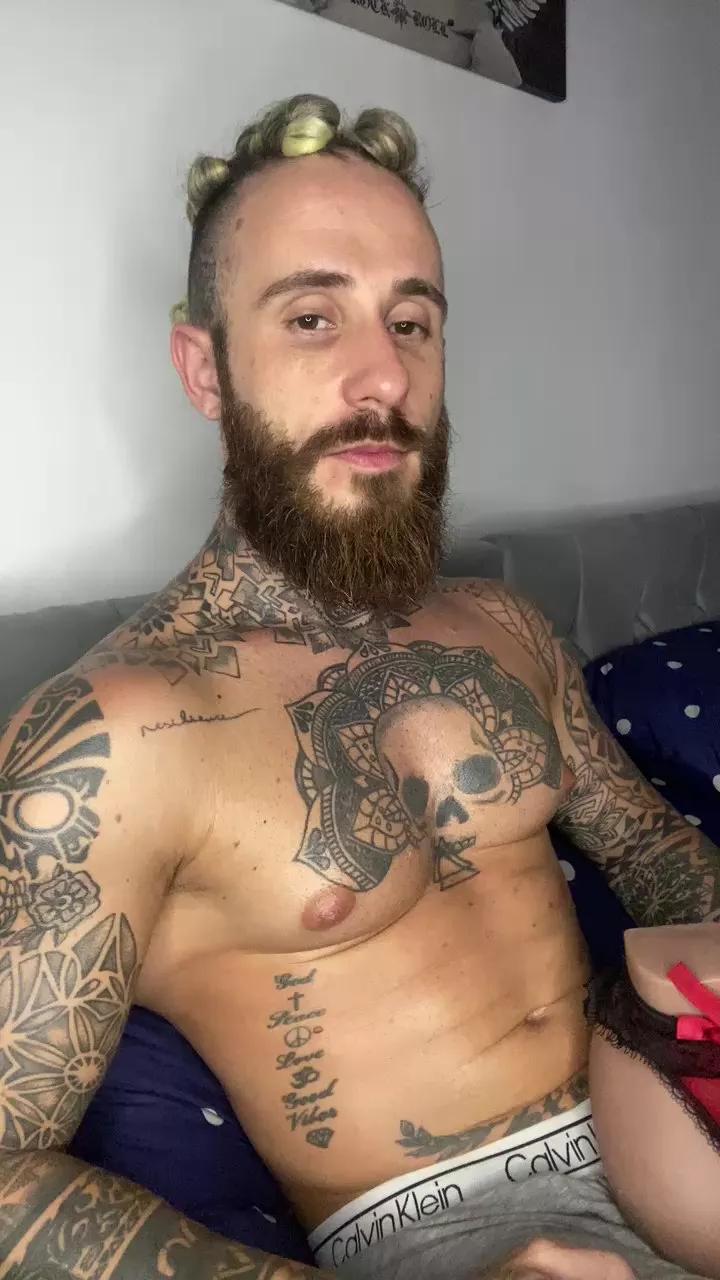Viking_Tatuado from Cam4