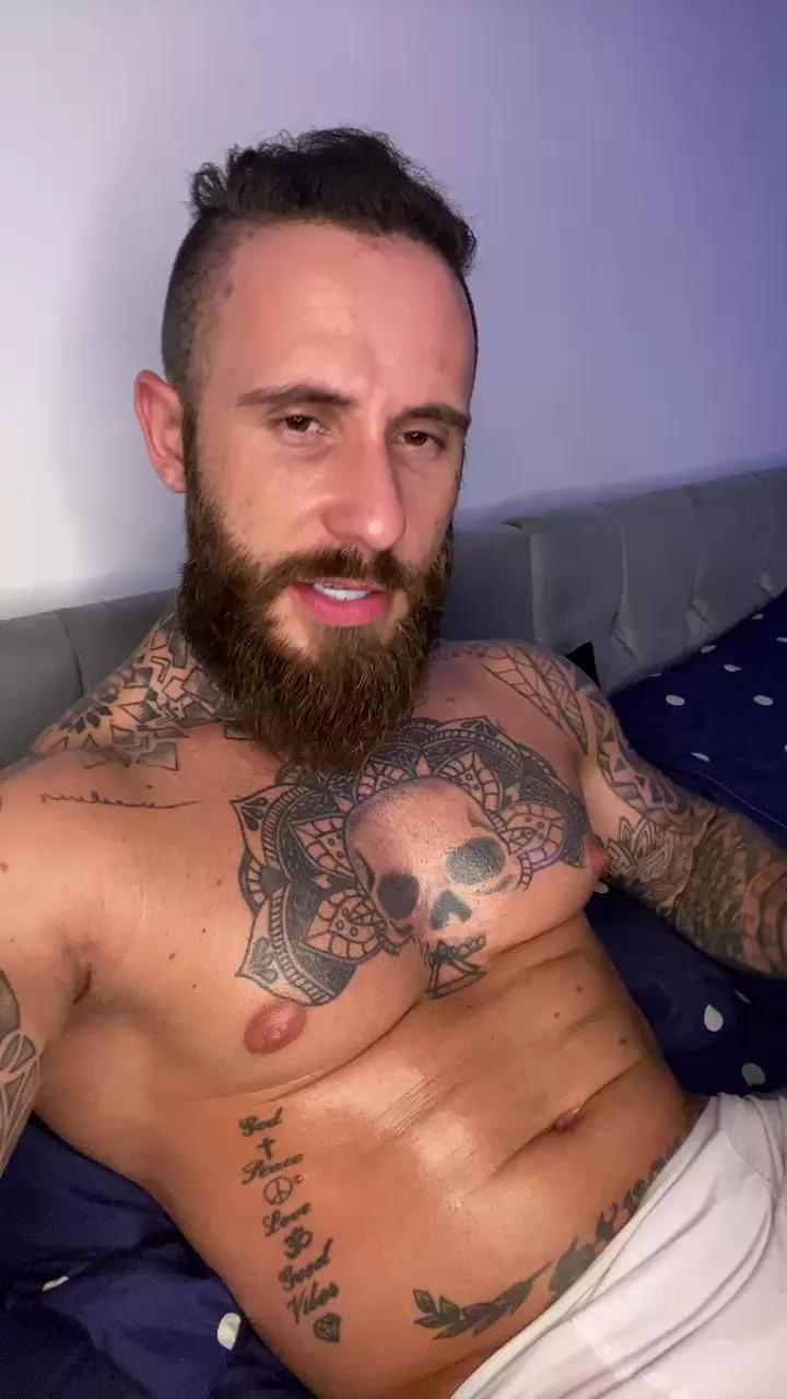Viking_Tatuado from Cam4