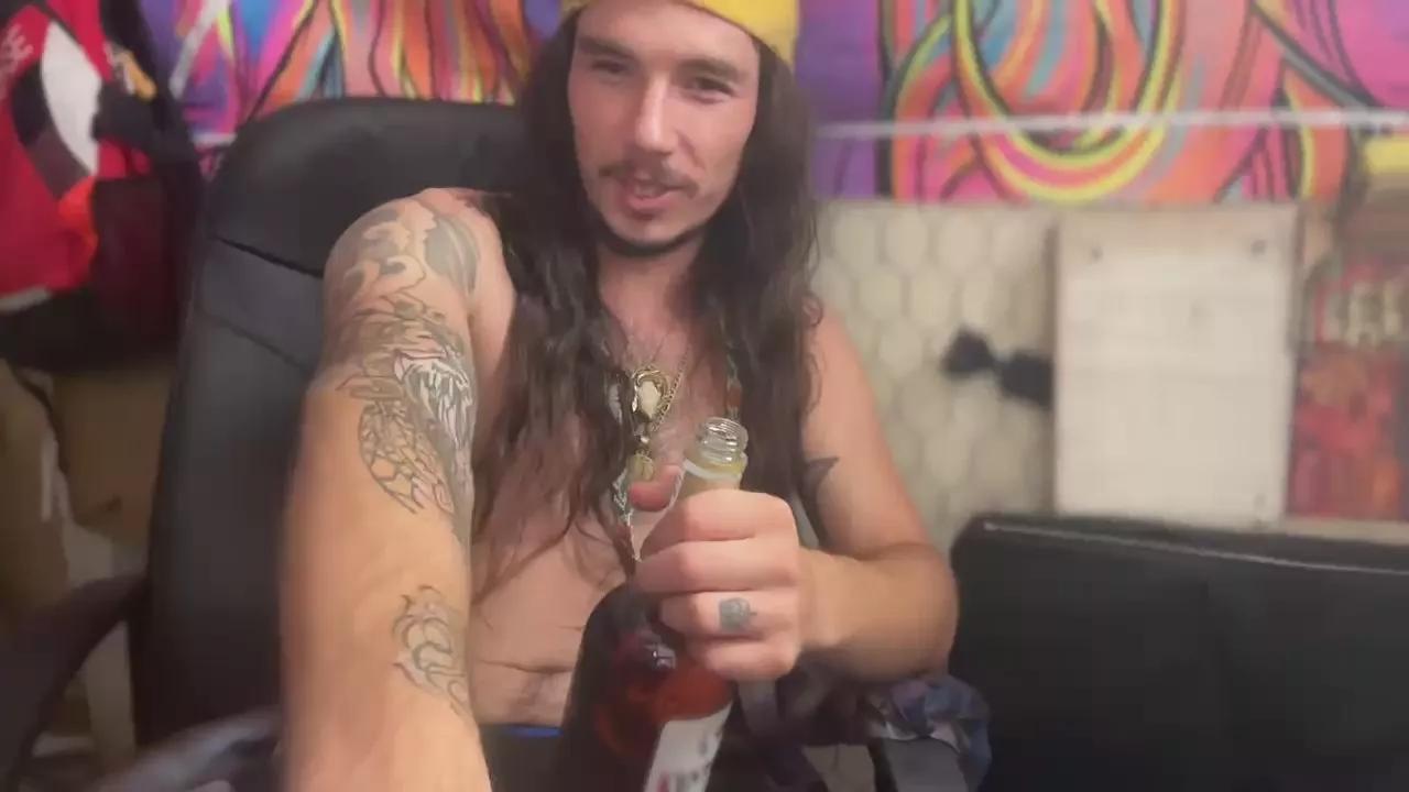 WellHello69 from Cam4