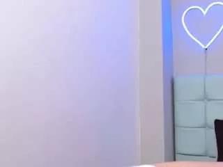 bella-green from CamSoda