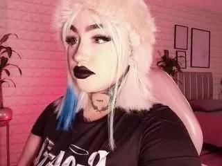 bella-green from CamSoda