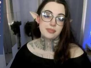 dixipixi from CamSoda