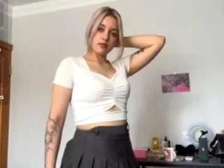 elenefulwood from CamSoda