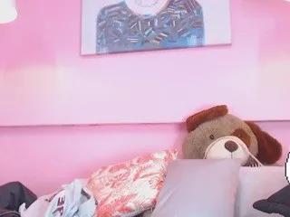holly-brooke from CamSoda