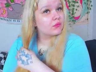 lilmilkylilly from CamSoda