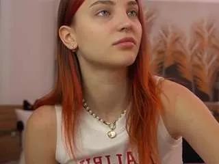 queeniehartell from CamSoda
