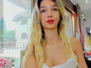 sassyt33n from CamSoda
